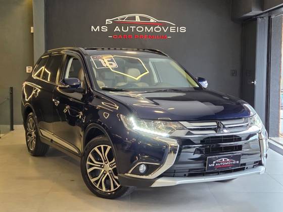 MITSUBISHI OUTLANDER 3.0 GT 4X4 V6 24V GASOLINA 4P AUTOMÁTICO MITSUBISHI OUTLANDER 3.0 GT 4X4 V6 24V GASOLINA 4P AUTOMÁTICO
